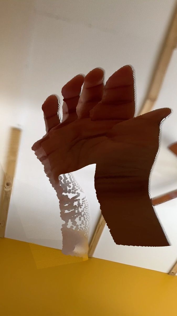 Hand in Top