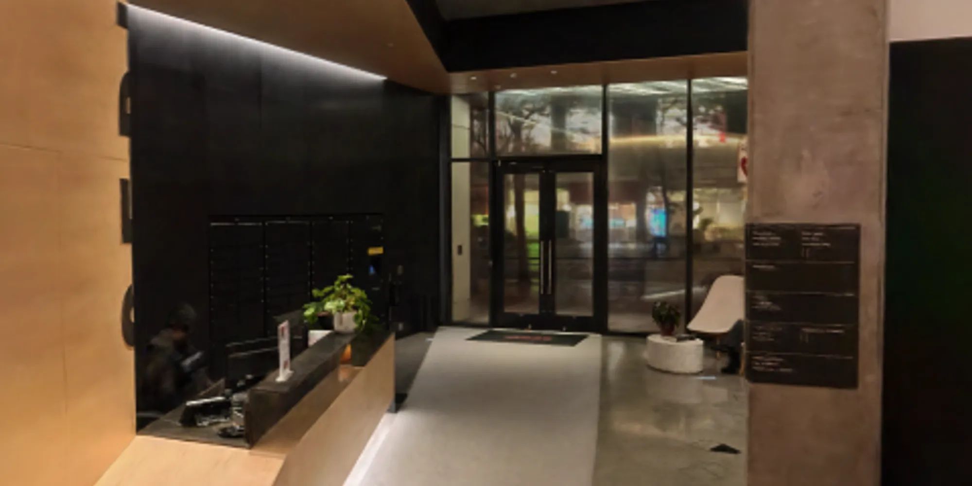 Serif Lobby - Ply